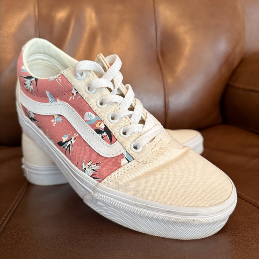 Vans Cream and Pink Sneakers Classic Style